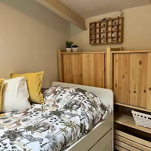Haza Apartment